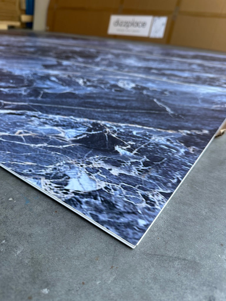 Sodalite Blue SPC Click System - Zestaw 3 Paneli Ściennych 60 × 280 cm